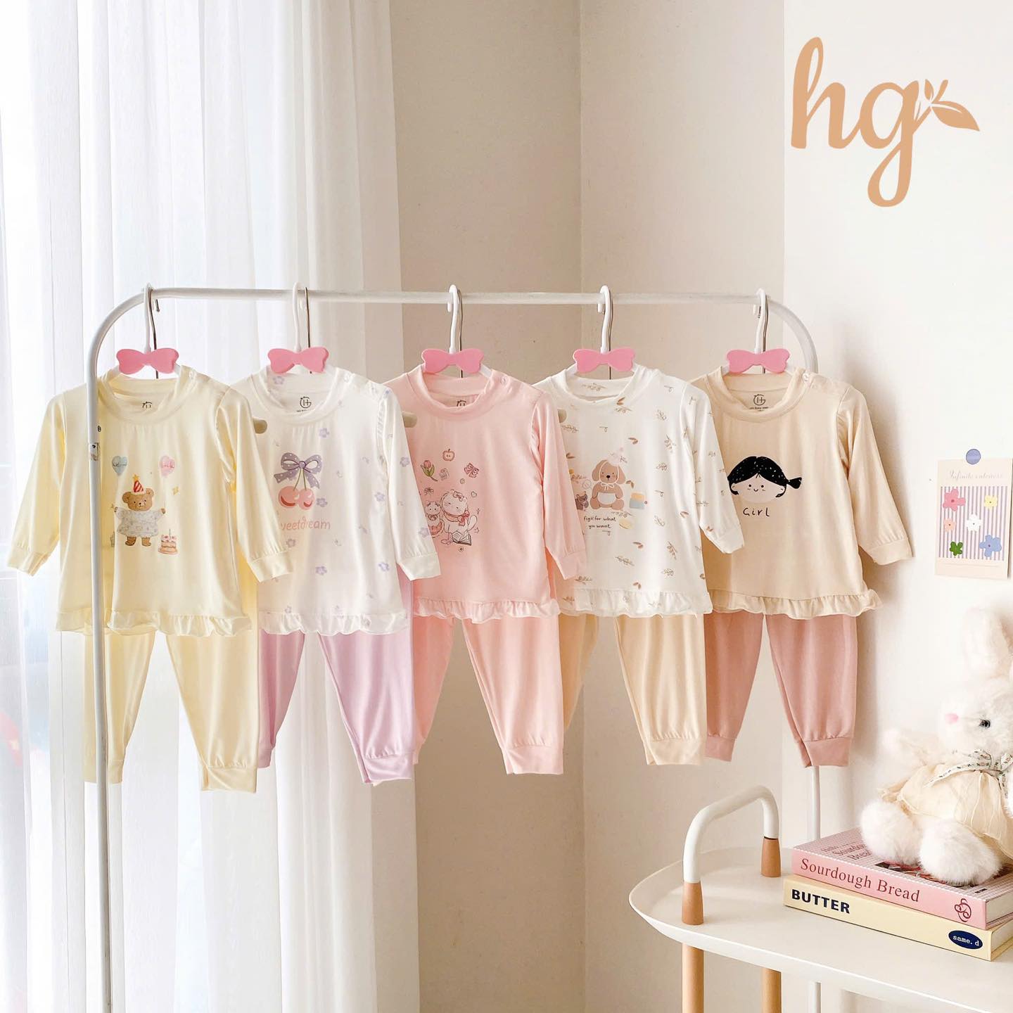 [🆕🇻🇳]  Homey baby – Đồ xinh cho bé yêu 🧑‍🧒❤️️👶⭐️ #H459132 – giá #179k
Mùa đông thiếu gì chứ không thể thiếu gile được các mẹ ơi
Em gom deal gile phao siêu nhẹ siêu ấm, mặc được 2 mặt, hàng chuẩn loại 1 Q , shares-0✔️ , likes-2❤️️ , date-2025-10-22 04:18:06🇻🇳🇻🇳🇻🇳📰🆕
