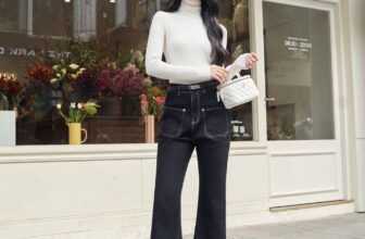 [🆕🇻🇳] CEVONNI 👕 Top1Fashion 👗  Effortless Allure – Sự cuốn hút đến từ điều giản đơn.Combo “must-have” của mùa lạnh: áo len cổ lọ dáng ôm vừa vặn – phối cùng quần jean ống vẩy trần chỉ  , shares-0✔️ , likes-5❤️️ , date-2025-10-30 15:00:06🇻🇳🇻🇳🇻🇳📰🆕