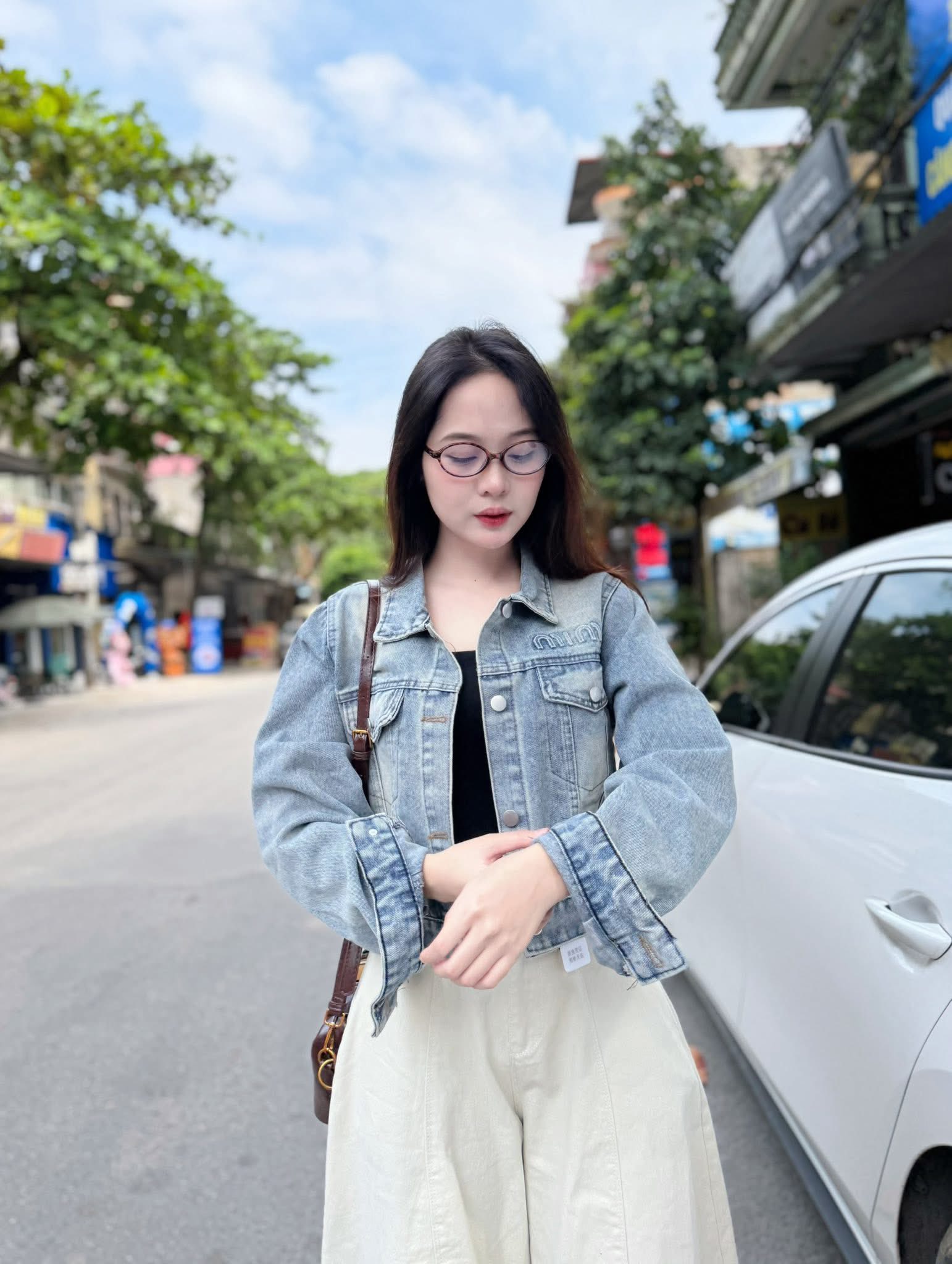 [🆕🇻🇳] Shop Phượng Nguyễn Chuyên bán buôn bán lẻ quần áo giày dép Nữ 👕 Top1Fashion 👗  Thun tăm dài tay cúc ngực trắng, đen, đỏ, than 170k
Bò baggy tông nâu rêu s m l 210k#picturechallenge
, shares-0✔️ , likes-7❤️️ , date-2025-11-03 17:17:33🇻🇳🇻🇳🇻🇳📰🆕