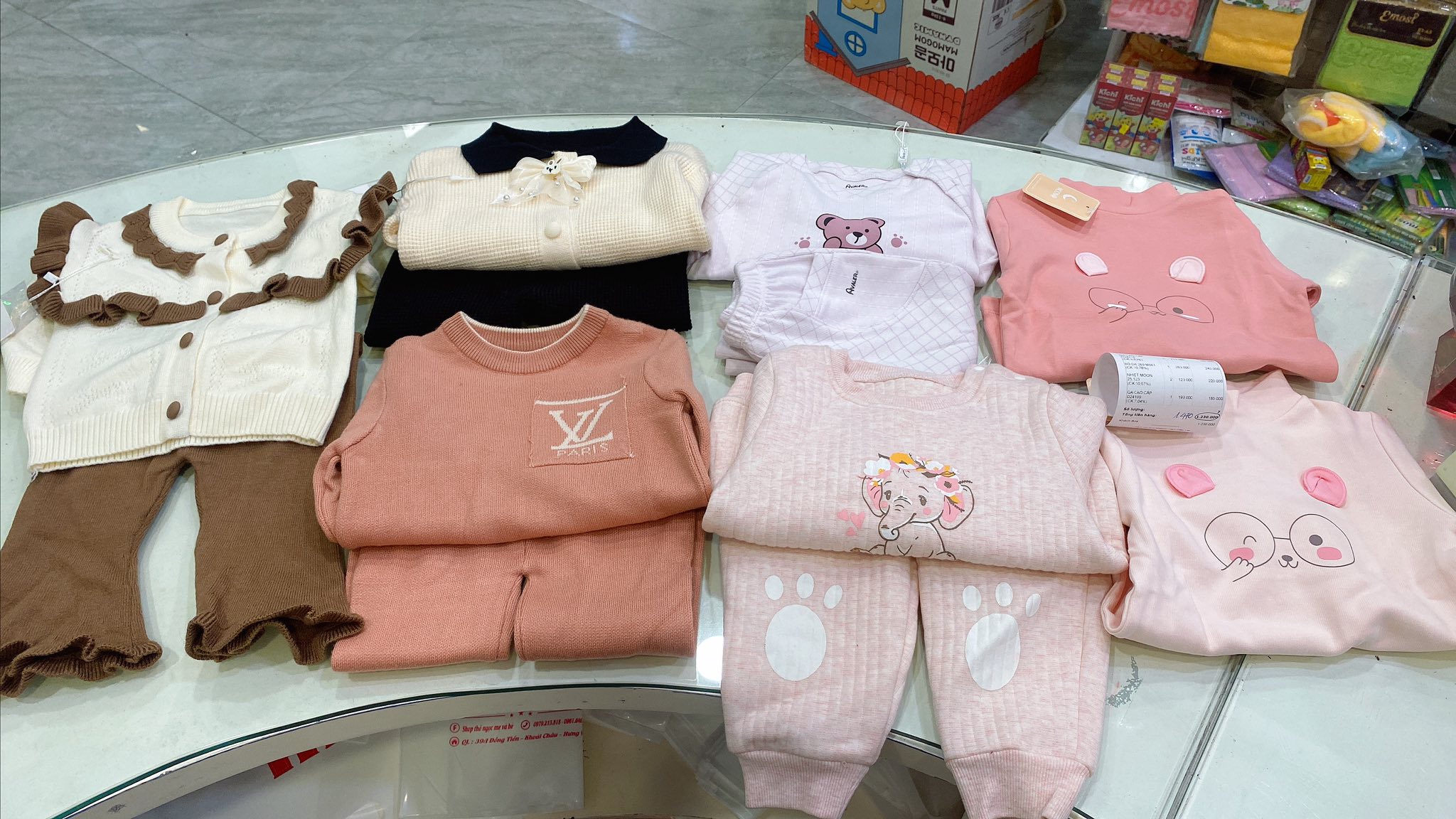 [🆕🇻🇳] Shop Bảo Bình thế giới mẹ và bé 🧑‍🧒❤️️👶⭐️  𝐄𝐦 𝐛𝐞́ 𝐜𝐚̂̀𝐧 đ𝐮̛𝐨̛̣𝐜 𝐥𝐨̛́𝐧 𝐥𝐞̂𝐧 𝐛𝐚̆̀𝐧𝐠 𝐭𝐢̀𝐧𝐡 𝐲𝐞̂𝐮 𝐭𝐡𝐮̛𝐨̛𝐧𝐠 𝐭𝐫𝐨̣𝐧 𝐯𝐞̣𝐧 𝐧𝐡𝐚̂́𝐭!
Mẹ tin dùng sản phẩm bỉm ngựa từ thương hiệu Applecrumby vì:
Được thiết kế , shares-0✔️ , likes-0❤️️ , date-2025-11-05 00:32:13🇻🇳🇻🇳🇻🇳📰🆕