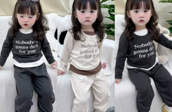[🆕🇻🇳]  Mẹ Rơmkids – sự lựa chọn yêu thích dành cho mẹ và bé 🧑‍🧒❤️️👶⭐️ #199kk/3b odSET THU ĐÔNG NOBODY CỰC CHẤT CHO BÉForm thể thao năng động – giả 2 lớp siêu xinh
Chất len thỏ mềm mịn, dày dặn giữ ấm tốt, in chữ “Nob , shares-1✔️ , likes-3❤️️ , date-2025-11-04 02:46:23🇻🇳🇻🇳🇻🇳📰🆕