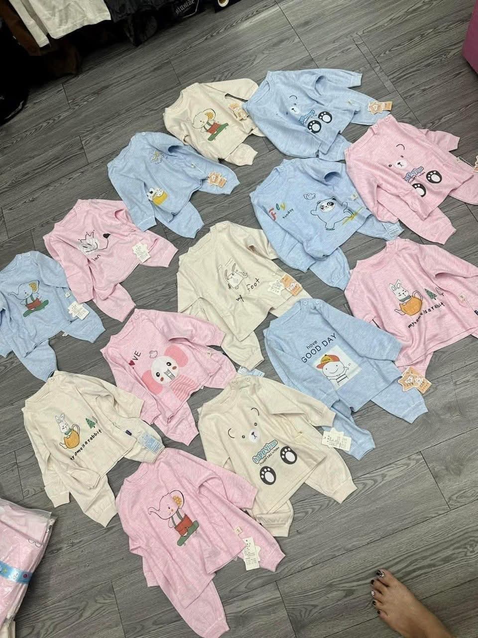 [🆕🇻🇳] Linh Túi – Zalo 0901009199 – chuyên sỉ lẻ mặt hàng túi xách Quảng Châu 👕 Top1Fashion 👗  210K BAO GIÁ 
Longchamp tote  size L 
chất dày dặn ,phiên bản  sắc nét chuẩn như bản gốc . 
lô gô sắc nét , chuẩn từng đường may . 
size :miệng 39cm*đáy 29 , shares-0✔️ , likes-0❤️️ , date-2025-11-06 14:05:43🇻🇳🇻🇳🇻🇳📰🆕