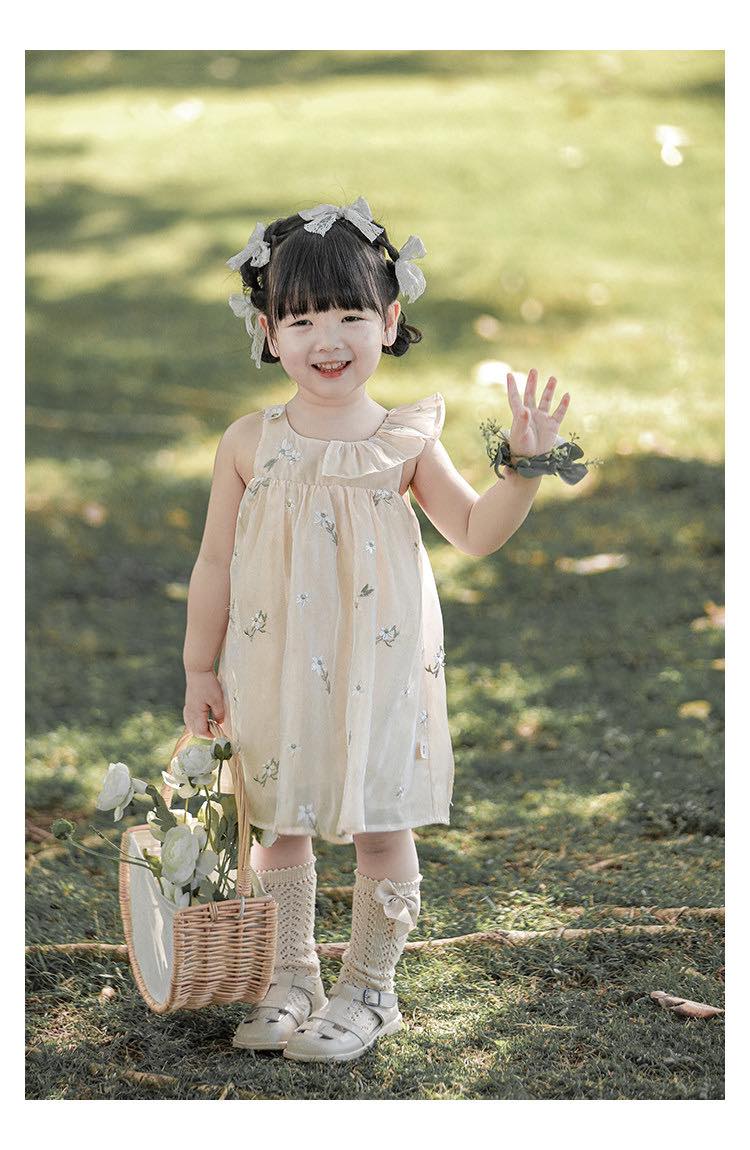 [🆕🇻🇳]  Bơ bébé 🧑‍🧒❤️️👶⭐️  Little leaf
Em nhẹ nhàng dịu dàng như nắng maiSz 80/ 90 / 100 / 110 / 120 /
———-
Chloe.bébé ( By Bơ )
Based in HCM – Online Shopping
, shares-0✔️ , likes-0❤️️ , date-2025-11-06 01:16:09🇻🇳🇻🇳🇻🇳📰🆕