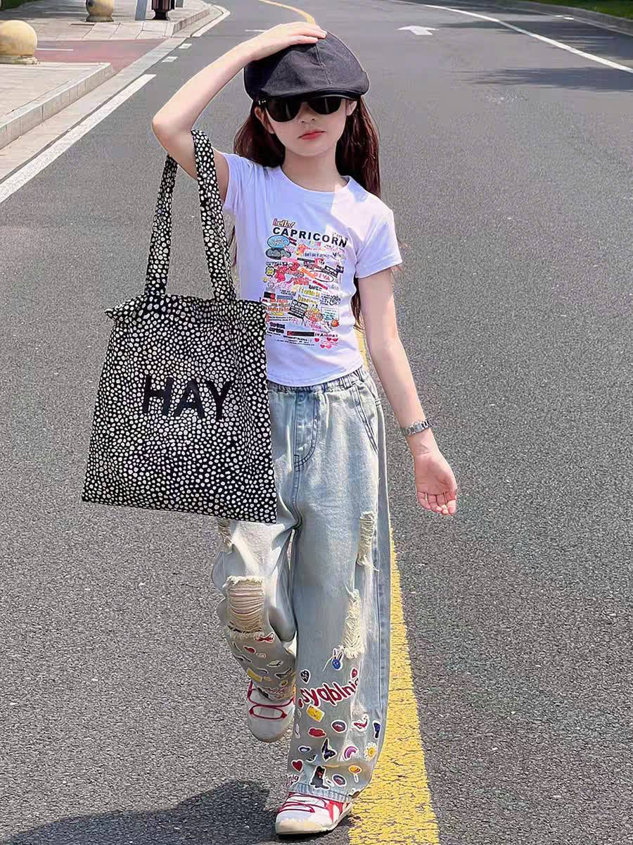 [🆕🇻🇳] Ruby Kids – Thời Trang Bé Gái 🧑‍🧒❤️️👶⭐️ HOT!HOT!HOT!Chỉ #219k/ set áo in hình cùng quần jean rách sành điệu cho bé.
Size: 17-50kg
Kiểm hàng- Ưng ý -Mới nhận.
, shares-0✔️ , likes-59❤️️ , date-2025-11-11 06:24:35🇻🇳🇻🇳🇻🇳📰🆕