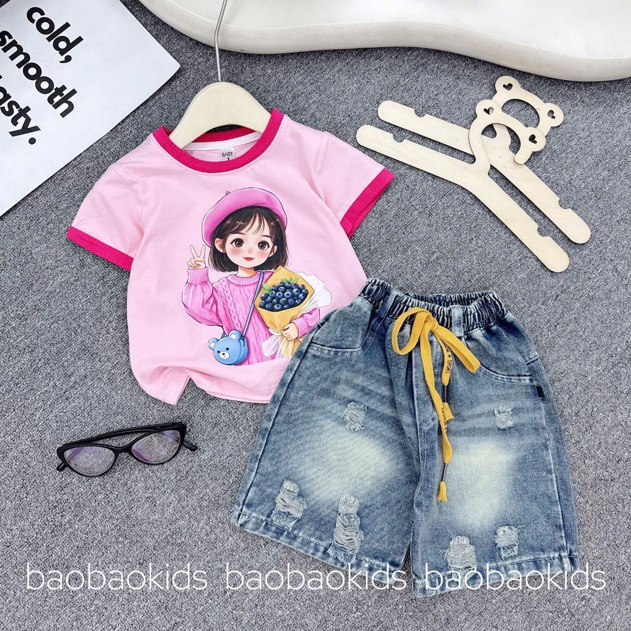 [🆕🇻🇳]  Mẹ Rơmkids – sự lựa chọn yêu thích dành cho mẹ và bé 🧑‍🧒❤️️👶⭐️ #239kkk odXINH XẮN – SANG XỊN – ẤM ÁP HẾT NẤCSET LEN DỆT THÊU NGỰA – MÀU ĐỎ ĐÔ SIÊU YÊUTrời lạnh rồi, cho bé diện set len này là “chất” khỏi bàn , shares-0✔️ , likes-1❤️️ , date-2025-11-04 02:44:34🇻🇳🇻🇳🇻🇳📰🆕