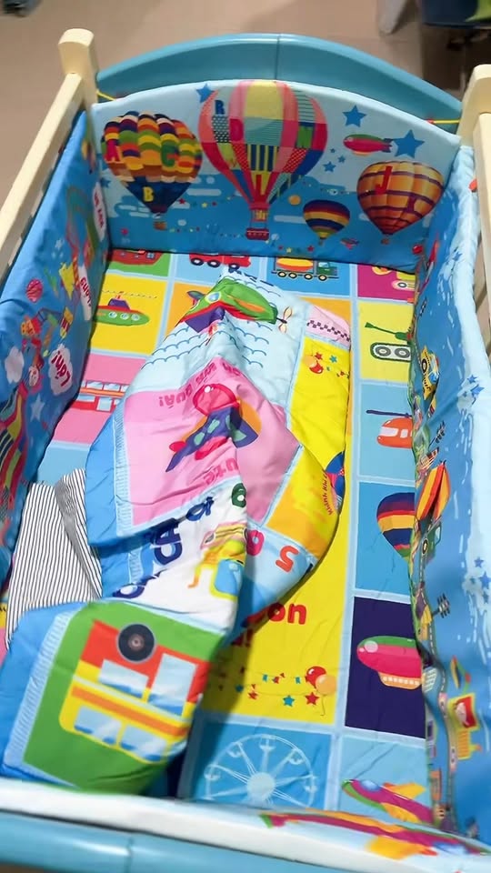 [🆕🇻🇳] Hi,Kids – Giường cũi cho bé 🧑‍🧒❤️️👶⭐️  Chuyện dọn kho của mẹ Hoài đâyHôm nay dọn lại kho, tự nhiên thấy em cũi trưng bày 70×110 nằm ngoan góc nhà
Em này từng “lên sóng” làm mẫu trưng bày, nê , shares-0✔️ , likes-4❤️️ , date-2025-11-08 17:09:01🇻🇳🇻🇳🇻🇳📰🆕