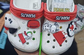 [🆕🇻🇳]  Aiko Kids – Thời Trang Cho Bé – Cửa hàng chuyên dép sục, giày lười và phụ kiện, charm gắn dép 🧑‍🧒❤️️👶⭐️  Dép Crocs gắn charm hot trend 2025 – đa dạng mẫu mã, đủ size cho bé & người lớn!
Mềm – nhẹ – êm chân
Charm decor độc lạ, siêu dễ thương
Có sẵn hàng gia , shares-1✔️ , likes-0❤️️ , date-2025-11-10 19:59:04🇻🇳🇻🇳🇻🇳📰🆕