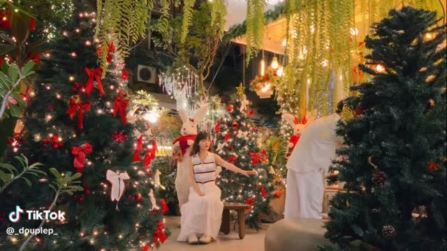 [☕️🇻🇳] Oromia Coffee – Lounge🥤 Top1Coffee ☕️ Món quà Giáng Sinh mà Oromia tụi mình mong đợi nhất 
 by : @douplep.vibes 

Oromia coffee & lounge 
85 Phan Kế Bính, phường Tân  , shares-0✔️ , likes-10❤️️ , date-2025-11-15 01:36:31🇻🇳🇻🇳🇻🇳📰🆕