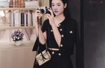[🆕🇻🇳] MIAVU – Thiết kế & Thời trang 👕 Top1Fashion 👗  𝙅𝙞𝙢𝙢𝙞𝙚 𝙎𝙚𝙩  |  𝐍𝐄𝐖 𝐈𝐓𝐄𝐌Jimmie Set là lựa chọn hoàn hảo cho những cô gái yêu phong cách tối giản nhưng vẫn thật nổi bật.
Thiết kế áo khoác lửng phối khuy  , shares-0✔️ , likes-224❤️️ , date-2025-11-14 06:55:25🇻🇳🇻🇳🇻🇳📰🆕