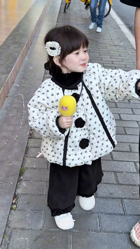 [🆕🇻🇳]  Áo Phao Trẻ Em 🧑‍🧒❤️️👶⭐️ Hàng Quảng Châu
Sỉ lô từ 100c hàng đủ size 6kg – 40kg
Shopee  shopee.vn/cuoikids    , shares-0✔️ , likes-3❤️️ , date-2025-11-15 21:36:37🇻🇳🇻🇳🇻🇳📰🆕