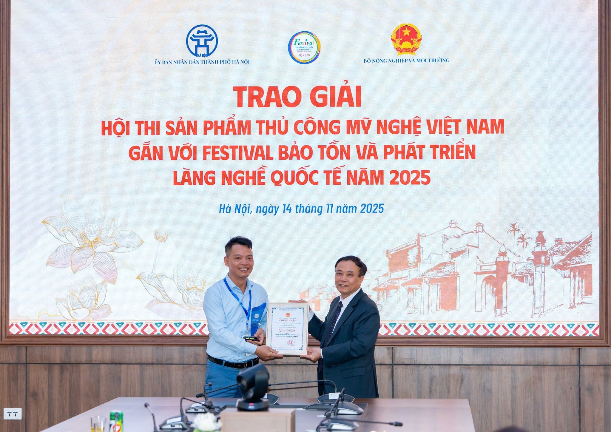 [🆕🇻🇳] Khan ao hau doc pha – Thêu may khăn áo và phụ kiện hầu đồng [🆕Top1Vietnam🇻🇳] 👕 Top1Fashion 👗  Bình luận đã bị tắt cho bài viết này.
, shares-0✔️ , likes-0❤️️ , date-2025-11-16 00:36:23🇻🇳🇻🇳🇻🇳📰🆕