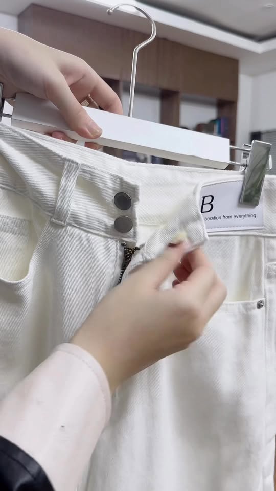 [🆕🇻🇳] SELLA CHAU – NEW FASHION 👕 Top1Fashion 👗  KHÁNH HOÀ HƯỚNG VỀ PHÚ YÊN …
HUYỆN ĐỒNG XUÂN, HUYỆN TUY AN, H – PHÚ THỨ
BA HUYỆN NÀY ĐANG CẦN CỨU TRỢ GẤP
XIN BÀ CON GẦN XA HƯỚNG VỀ VÌ LÀ ĐIỂM CUỐI VÀ VÙ , shares-0✔️ , likes-6❤️️ , date-2025-11-23 16:19:29🇻🇳🇻🇳🇻🇳📰🆕