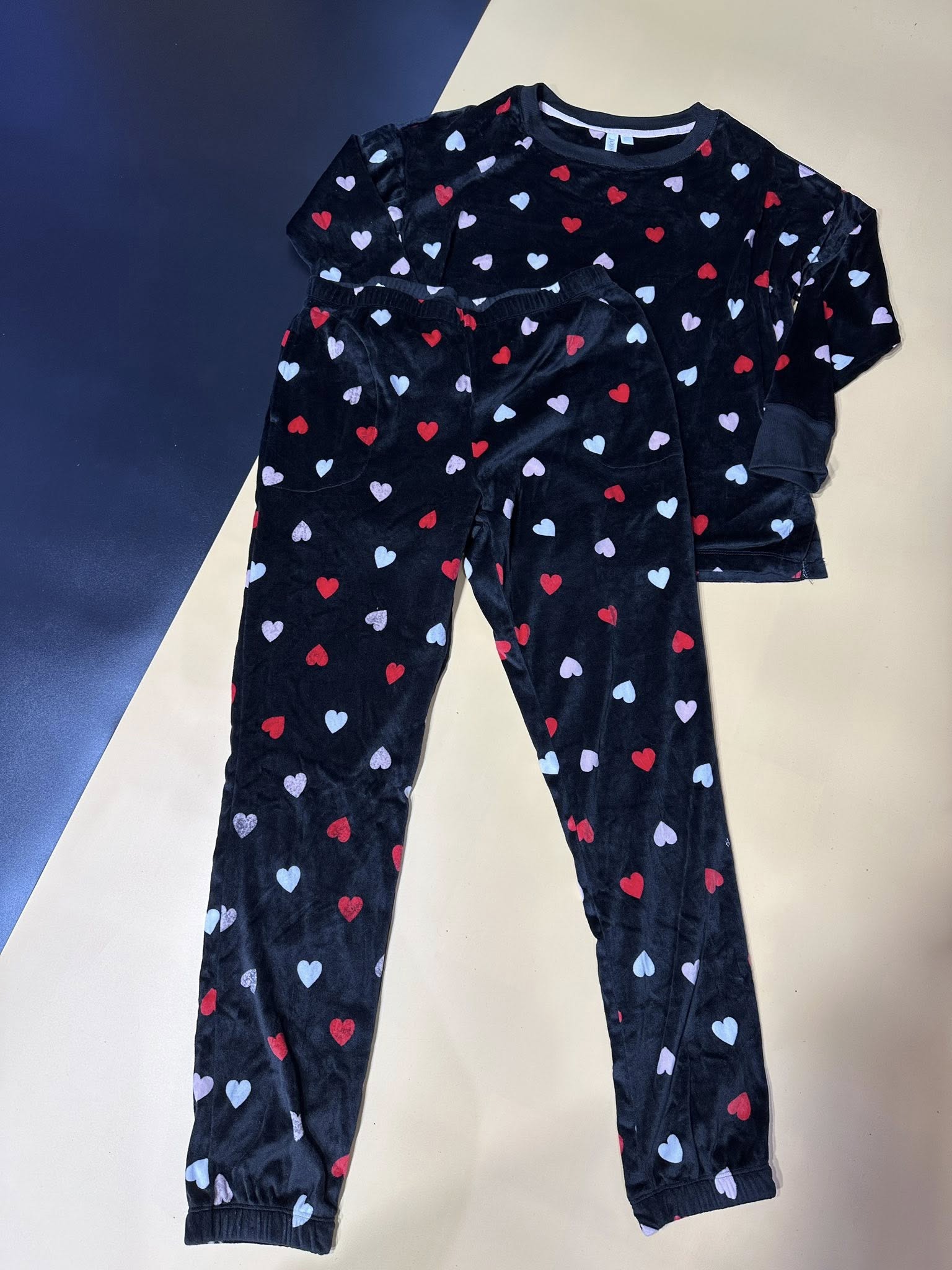 [🆕🇻🇳] RIU – Thời Trang Xuất Khẩu 👕 Top1Fashion 👗  Đồ ấm e sale 50k/1 món, chị yêu nào nhanh tay pick nhé.
Lưu ý: Hàng sale ko đổi trả ạ! Chuyển khoản trước em đi đơn nhé các chị yêu!
, shares-0✔️ , likes-0❤️️ , date-2025-11-20 21:35:31🇻🇳🇻🇳🇻🇳📰🆕