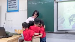 [🆕🇻🇳] Linh Túi – Zalo 0901009199 – chuyên sỉ lẻ mặt hàng túi xách Quảng Châu 👕 Top1Fashion 👗  210K BAO GIÁ 
Longchamp tote  size L 
chất dày dặn ,phiên bản  sắc nét chuẩn như bản gốc . 
lô gô sắc nét , chuẩn từng đường may . 
size :miệng 39cm*đáy 29 , shares-0✔️ , likes-0❤️️ , date-2025-11-06 14:05:43🇻🇳🇻🇳🇻🇳📰🆕