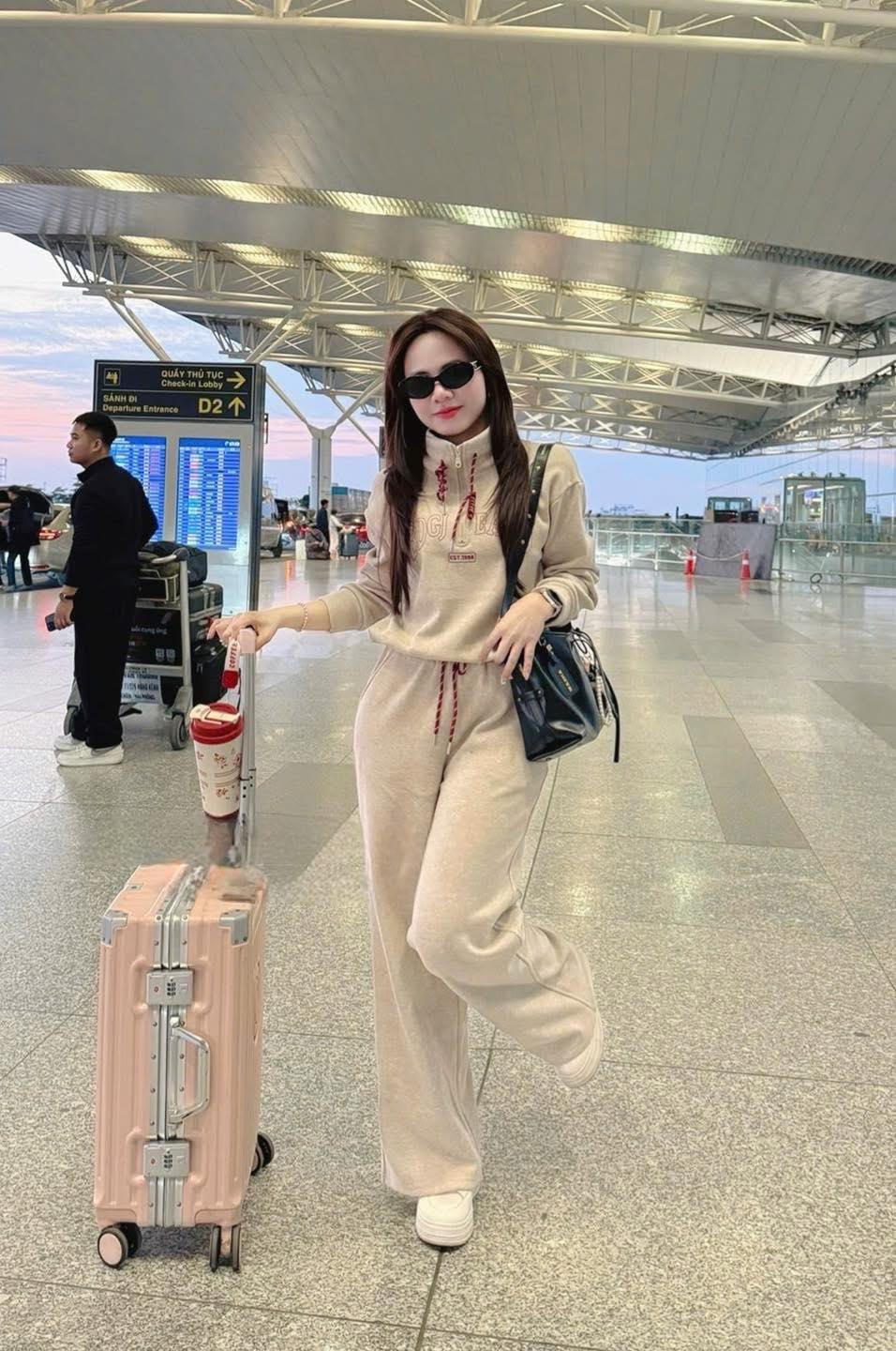 [🆕🇻🇳] Suri Shop 👕 Top1Fashion 👗  Sét Đón ĐÔng
Em Best seller nhà em đây ạ, ai chưa có rinh ngay ạ, đảm bảo đẹp ạ
#S100
, shares-30✔️ , likes-45K❤️️ , date-2025-11-23 06:22:42🇻🇳🇻🇳🇻🇳📰🆕