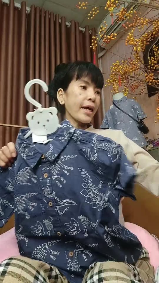 [🆕🇻🇳] Đồ Si Thiên Hương  🧑‍🧒❤️️👶⭐️ Lên sơ mi bé..1..0 , shares-0✔️ , likes-22❤️️ , date-2025-11-22 21:09:18🇻🇳🇻🇳🇻🇳📰🆕