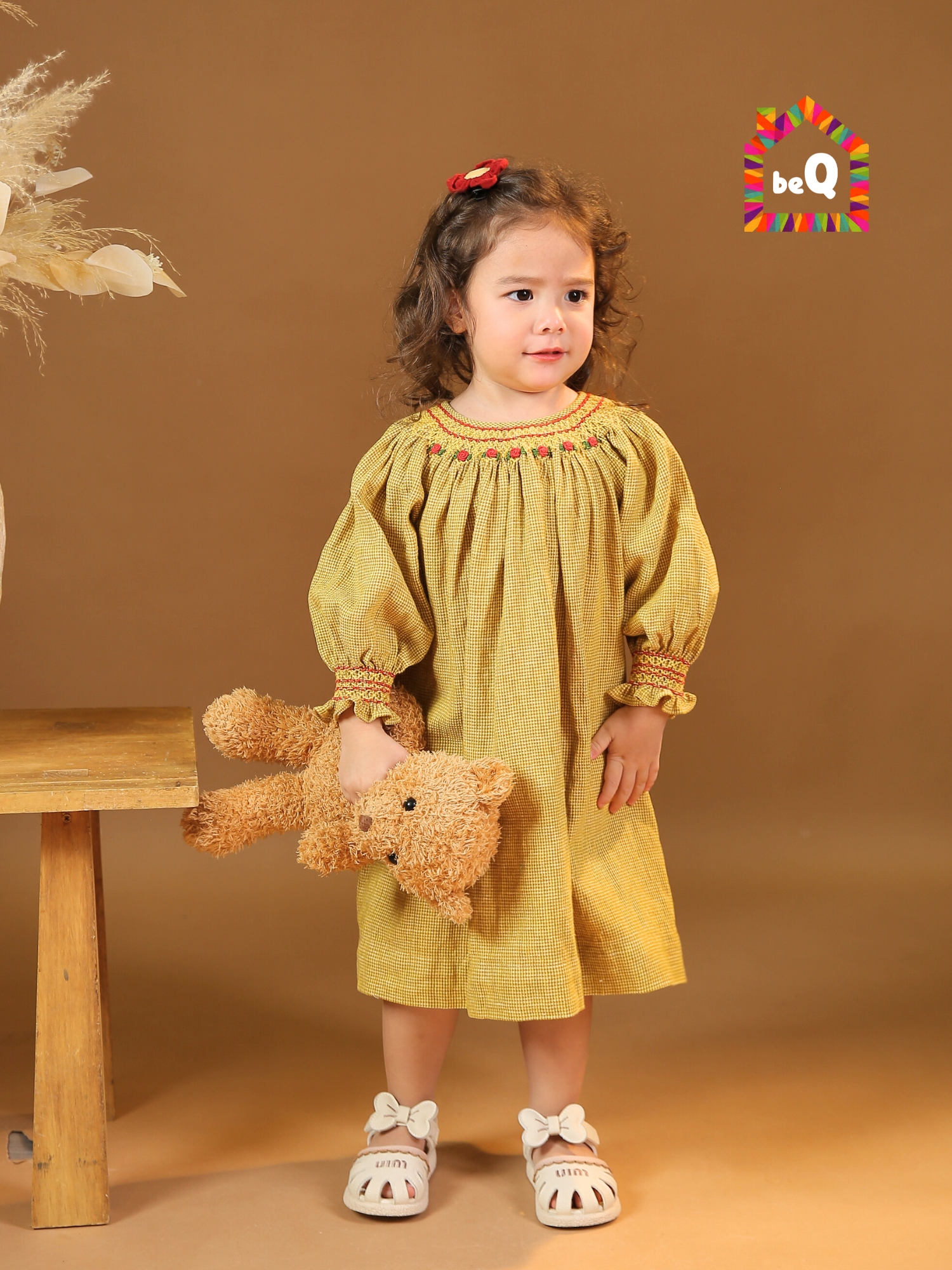 [🆕🇻🇳] BeQ Boutique – Thời trang thủ công cá tính tại Sài Gòn 🧑‍🧒❤️️👶⭐️ 𝐇𝐚𝐳𝐞𝐥 𝐥𝐢𝐧𝐞𝐧 𝐬𝐦𝐨𝐜𝐤𝐞𝐝 𝐝𝐫𝐞𝐬𝐬Hazel là để dành cho những nàng thơ bé xíu.Hazel được thêu thủ công với tất cả sự chăm chút bằng chất vải Linen mềm rũ, thoáng , shares-0✔️ , likes-5❤️️ , date-2025-11-25 18:32:32🇻🇳🇻🇳🇻🇳📰🆕