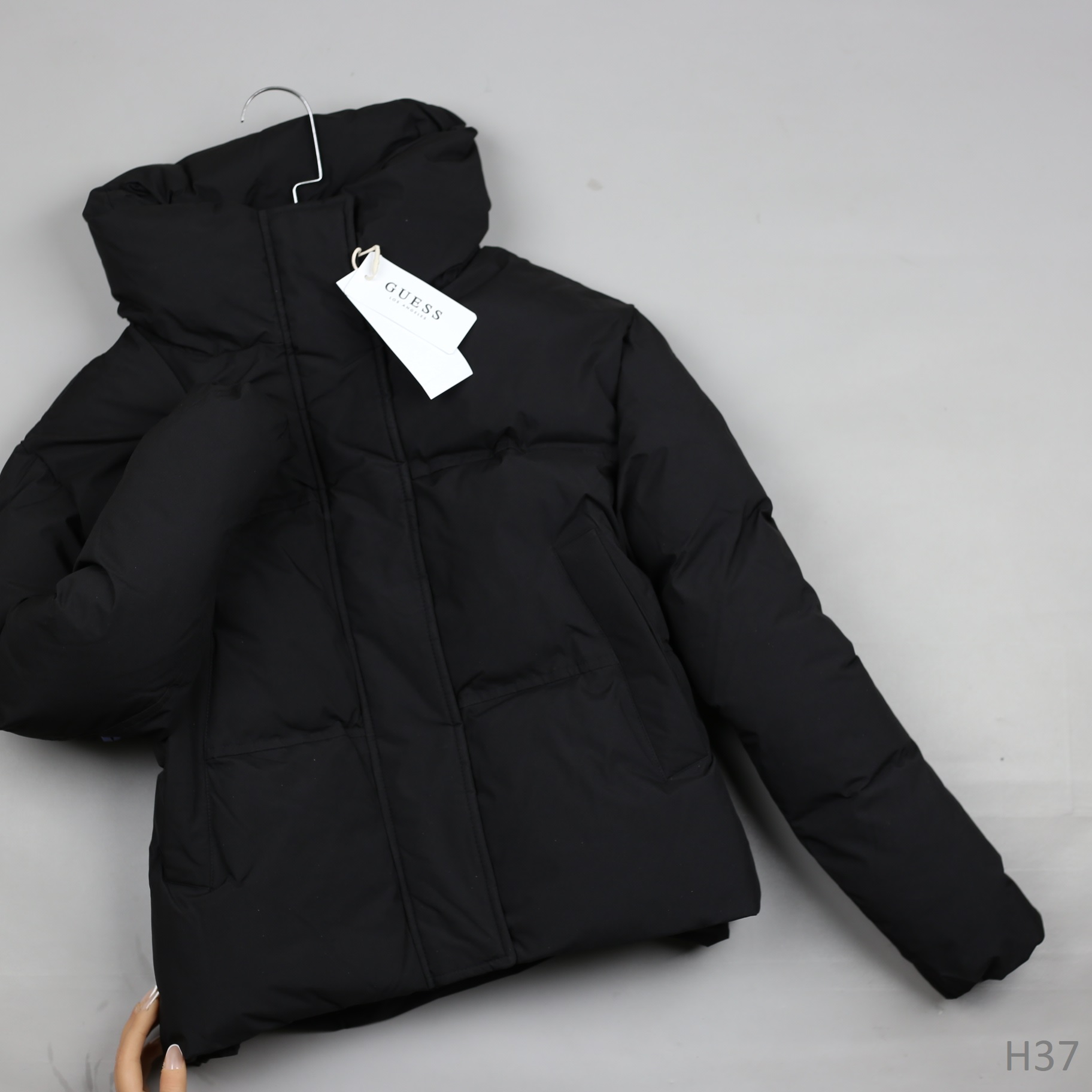 [🆕🇻🇳] Thuthu VNXK 0985984358 – Bán buôn bán lẻ quần áo VNXK 👕 Top1Fashion 👗  #SALE OFF
Áo dày dặn, ấm áp, vải ngoài cản gió chống nước tốt!
 Có hơn 100 mẫu SP mới về, các Anh Chị nhanh qua shop thử và chọn các mẫu ưng ý nhất nhé!
Gi , shares-0✔️ , likes-3❤️️ , date-2025-12-20 00:38:20🇻🇳🇻🇳🇻🇳📰🆕