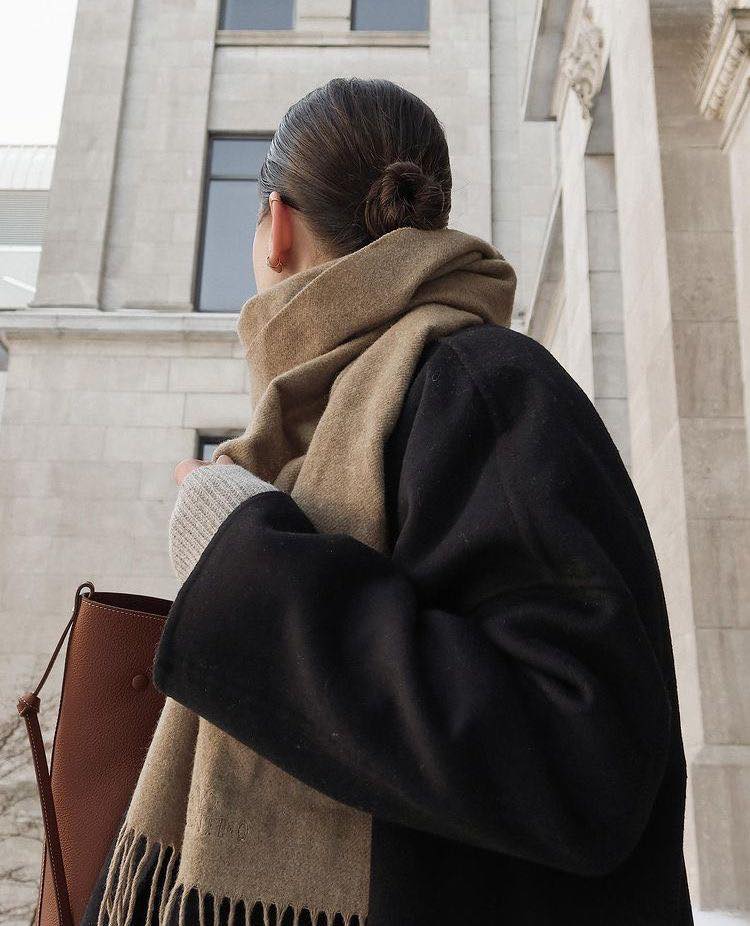 [🆕🇻🇳] Xếp home  (vintagenhatrang)  👕 Top1Fashion 👗  Đông năm nay khá lạnh. Mọi người giữ mình thật ấm nha.Nha Trang cần khăn choàng cổ thì ghé Xếp, hoặc chọn online trên page/shopee rồi inbox Xếp tư vấn ch , shares-1✔️ , likes-11❤️️ , date-2025-11-28 17:25:27🇻🇳🇻🇳🇻🇳📰🆕