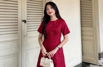 [🆕🇻🇳] JUMELé chuyên kinh doanh các mặt hàng thời trang nữ thiết kế 👕 Top1Fashion 👗  Đôi khi, một chiếc váy đỏ là tất cả những gì ta cần để thấy mình thật rực rỡ.
Không vì ai khác, chỉ vì mình xứng đáng…____________________Nhận hàng – , shares-0✔️ , likes-1❤️️ , date-2025-11-27 16:36:42🇻🇳🇻🇳🇻🇳📰🆕