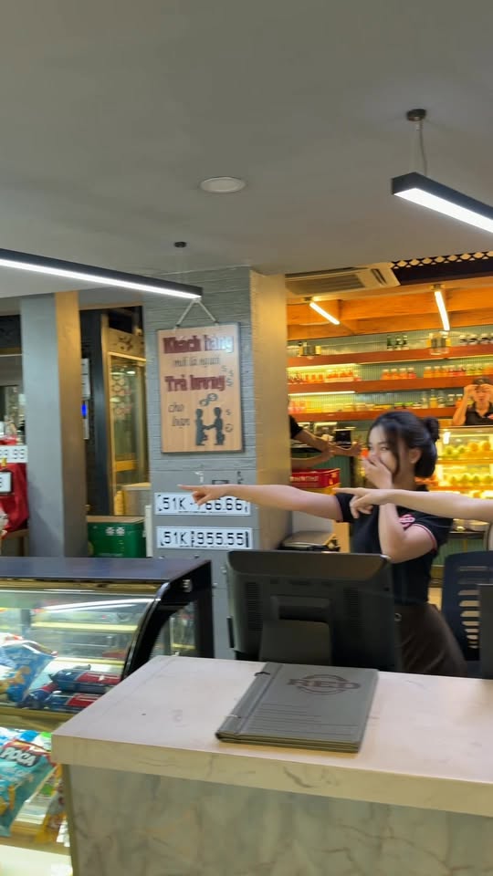 [☕️🇻🇳] Coffee Red 🥤 Top1Coffee ☕️  Là bạn ,chứ ai nữa , shares-0✔️ , likes-11❤️️ , date-2025-11-29 01:30:32🇻🇳🇻🇳🇻🇳📰🆕