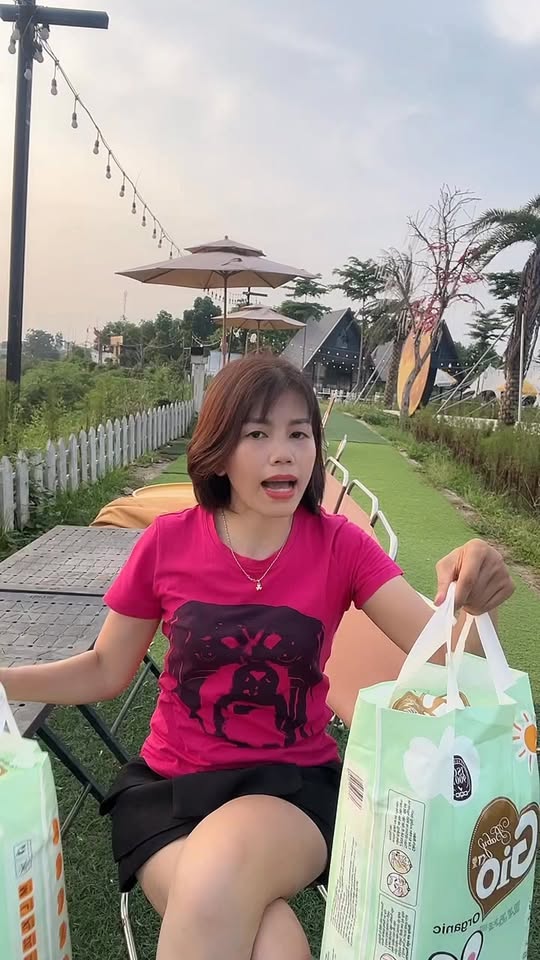 [🆕🇻🇳]  Hiếu Thảo Shop – Chuyên Bỉm – Việt Nam Cho Bé 🧑‍🧒❤️️👶⭐️ Bỉm Quần BaBy Gio :  Siêu Mềm   – Mỏng
#Hơn #100k  /1 gói  Cho Các Mẹ dùng Thử
Nhận Hàng – Kiểm Tra
Bỉm  Được Kiểm Tra  Chính Hãng  – Đúng Mẫu – Như  , shares-0✔️ , likes-0❤️️ , date-2025-11-29 01:54:35🇻🇳🇻🇳🇻🇳📰🆕