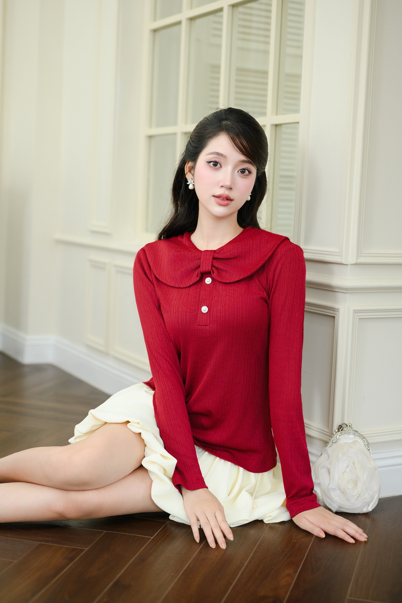 [🆕🇻🇳] Daphneé  – Towards elegance, tenderness, femininity but still posssesing high application 👕 Top1Fashion 👗  𝐑𝐞𝐰𝐫𝐢𝐭𝐞 𝐭𝐡𝐞 𝐒𝐭𝐚𝐫𝐬 | 𝐂𝐥𝐚𝐫𝐚 𝐑𝐞𝐝 𝐕𝐞𝐥𝐯𝐞𝐭
Clara Red Velvet top:
Chất liệu: Len tăm gân mềm mại
Màu sắc: Đỏ rượu
S/M/L
Một gam màu ấm áp, nổi bật được Daphneé ma , shares-2✔️ , likes-17❤️️ , date-2025-12-01 04:43:47🇻🇳🇻🇳🇻🇳📰🆕