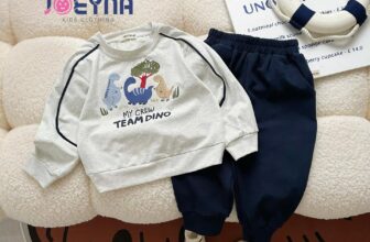 [🆕🇻🇳] Royal Fashion – Thời Trang Trẻ Em Cao Cấp 🧑‍🧒❤️️👶⭐️ 𝐒𝐄𝐓 𝐁𝐎̣̂ 𝐃𝐀̀𝐈 𝐏𝐇𝐎̂́𝐈 𝐓𝐀𝐘 𝐃𝐈𝐍𝐎
Chất liệu cotton mềm mại, co giãn, đem lại sự thoải mái khi mặc
Thiết kế áo phối tay hình in khủng long siêu dễ thương
Đi , shares-0✔️ , likes-5❤️️ , date-2025-11-29 22:03:04🇻🇳🇻🇳🇻🇳📰🆕