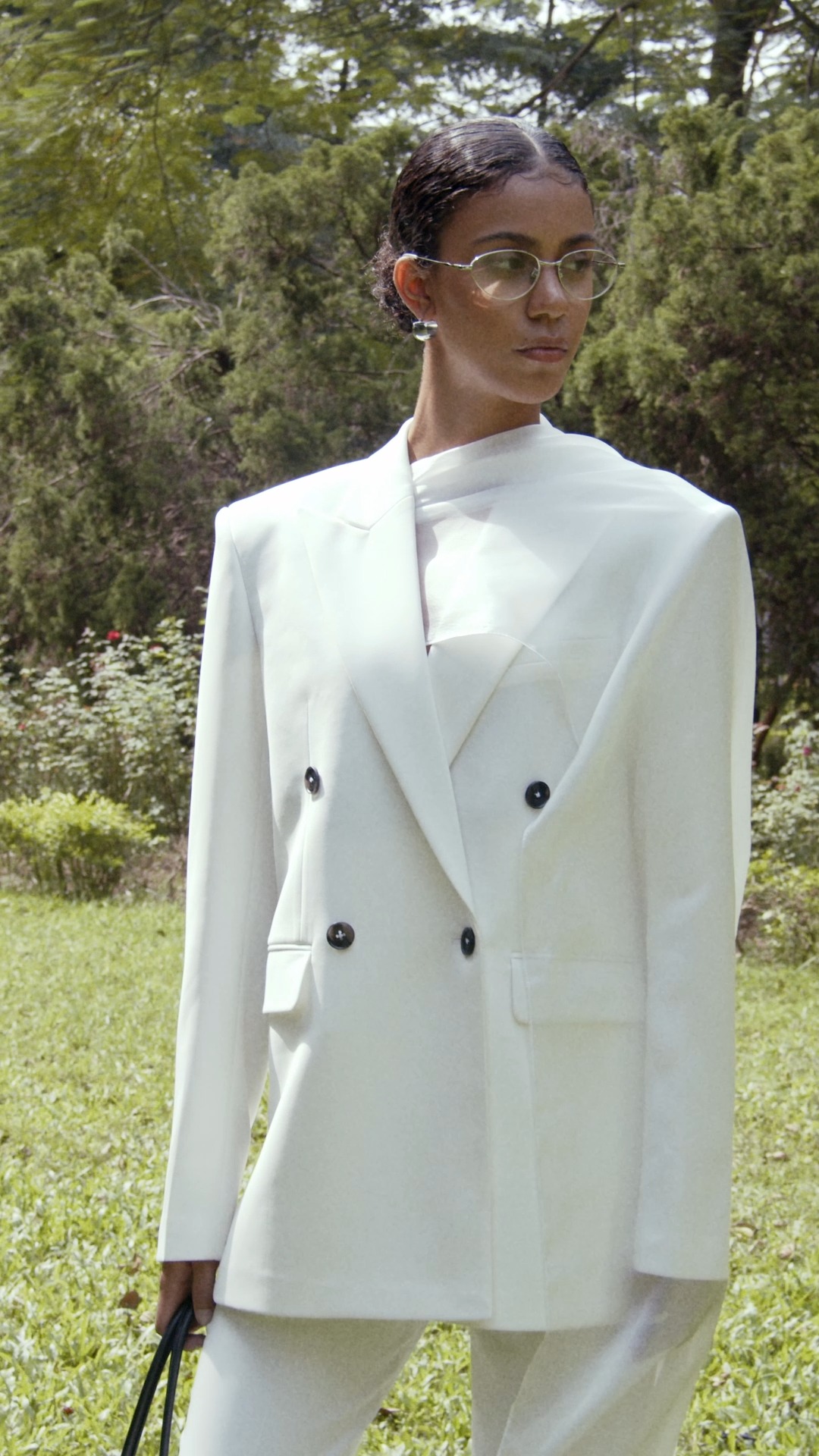 [🆕🇻🇳] HOBB – Elegant, Strong and Feminine 👕 Top1Fashion 👗   , shares-1✔️ , likes-10❤️️ , date-2025-12-16 03:00:31🇻🇳🇻🇳🇻🇳📰🆕