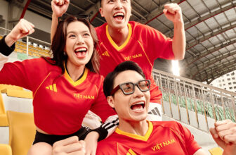 [🆕🇻🇳] Adidas Việt Nam👕 Top1Fashion 👗  ĐÂY LÀ ĐỒNG SẮC. ĐÂY LÀ VIỆT NAMadidas ra mắt áo thun phiên bản đặc biệt “Việt Nam Đồng Sắc”​.
Cùng nhà vô địch tâng bóng nghệ thuật Đỗ Kim Phúc, MC Thể  , shares-6✔️ , likes-190❤️️ , date-2025-12-03 03:01:08🇻🇳🇻🇳🇻🇳📰🆕