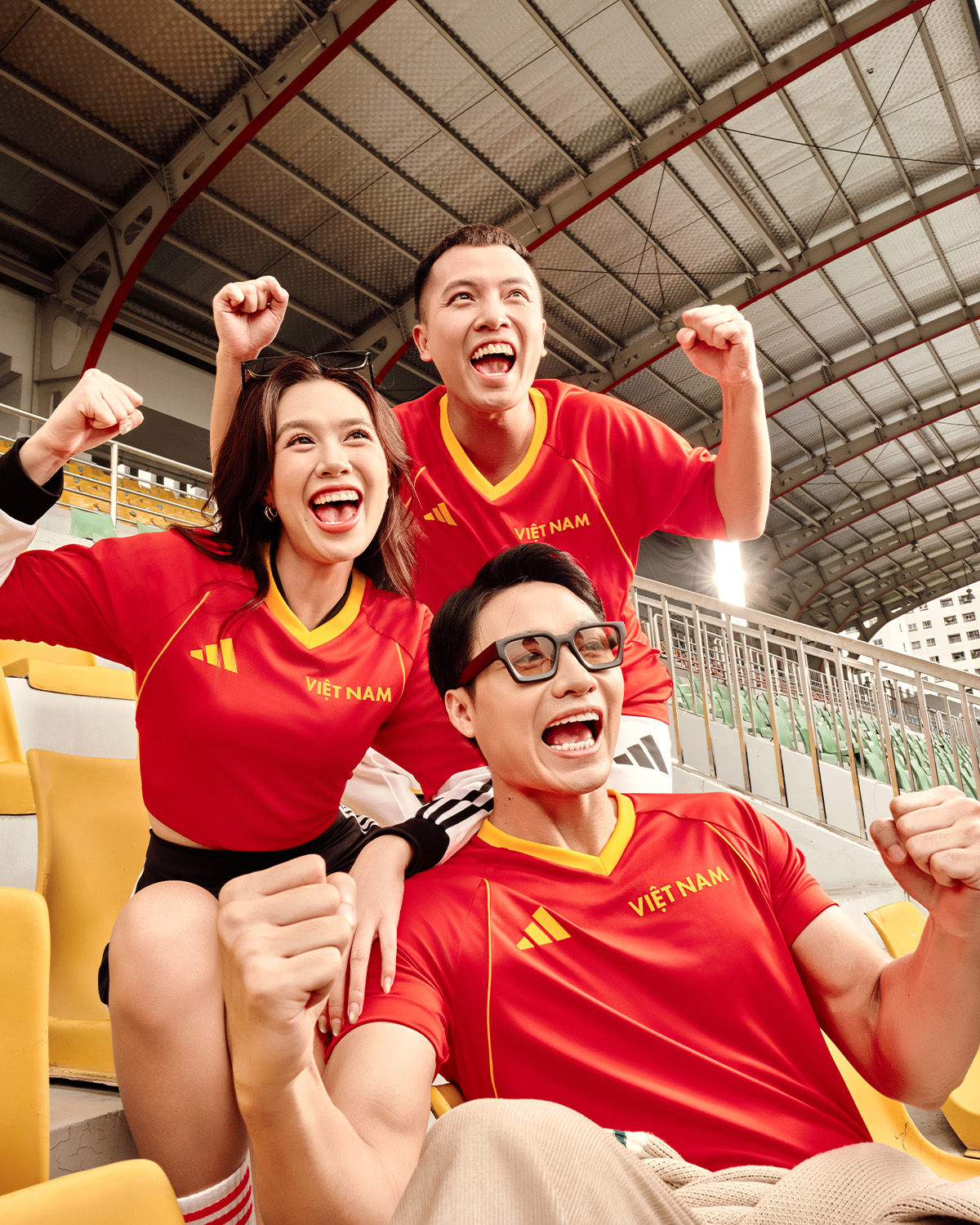 [🆕🇻🇳] Adidas Việt Nam👕 Top1Fashion 👗  ĐÂY LÀ ĐỒNG SẮC. ĐÂY LÀ VIỆT NAMadidas ra mắt áo thun phiên bản đặc biệt “Việt Nam Đồng Sắc”​.
Cùng nhà vô địch tâng bóng nghệ thuật Đỗ Kim Phúc, MC Thể  , shares-6✔️ , likes-190❤️️ , date-2025-12-03 03:01:08🇻🇳🇻🇳🇻🇳📰🆕