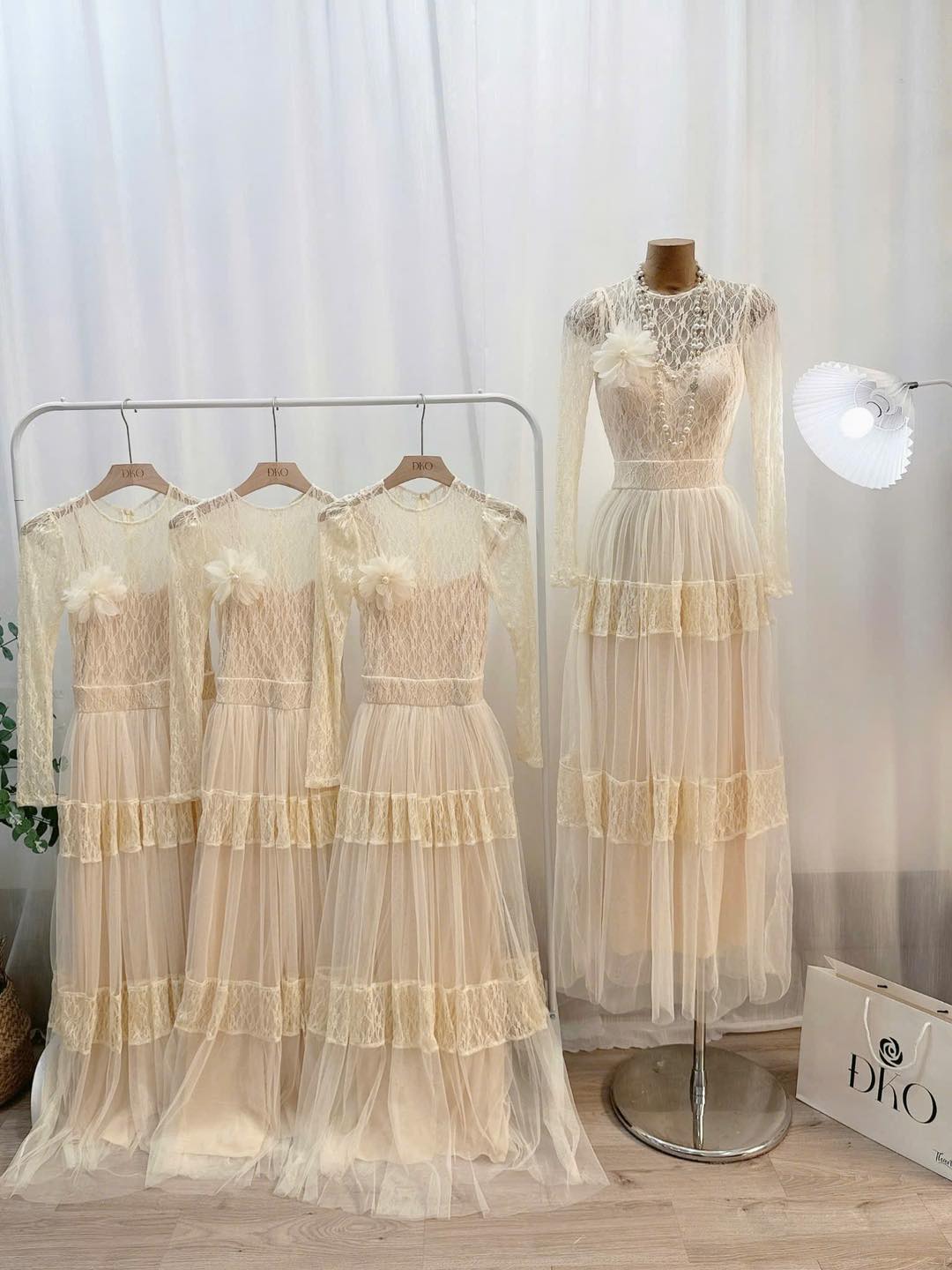 [🆕🇻🇳] 22.Ly Store – Thiết kế váy suông đẹp nhất 👕 Top1Fashion 👗  FEEDBACK XINH
3436 MAXI REN KEM PHỐI TÙNG LƯỚI TẦNG TD KÈM TAG HOA
Mê xỉu e này tiệc tùng chất lượng ạ xinh sang mời mấy bà lên đơn
Size SM
, shares-0✔️ , likes-1❤️️ , date-2025-12-09 21:41:59🇻🇳🇻🇳🇻🇳📰🆕