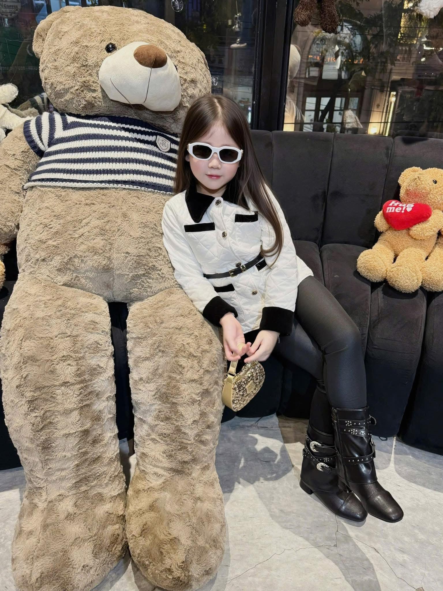 [🆕🇻🇳] DiDi KidsCorner – � Oder Hàng QC Trẻ Em Cao Cấp 🧑‍🧒❤️️👶⭐️ Gom đợt 2 cả nhà uiiii, phối choẻn luônChỉ #179k / áo không tin nổi luônThêm thắt lưng +20K ạ
Ôm đc vải tốt e lên sl có hạn mom chốt sớm ko lại hết vả , shares-0✔️ , likes-0❤️️ , date-2025-12-05 04:47:20🇻🇳🇻🇳🇻🇳📰🆕