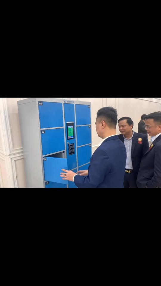 [🆕🇻🇳] TỰ ĐỘNG HÓA Hahuco  (Hahuco Vina)-Sản xuất Lắp đặt thi công trạm kiosk, trạm trụ 1 cột, tủ bảng điện, thang máng cáp, gia công cơ khí🛠️ Top1Factory 👨‍🔧  Hãy cùng trải nghiệm sản phẩm công nghệ tủ Smart Locker.
#smartlock #smartlocker 
#hahuco #hahuco_vina , shares-0✔️ , likes-15❤️️ , date-2025-12-04 19:26:24🇻🇳🇻🇳🇻🇳📰🆕