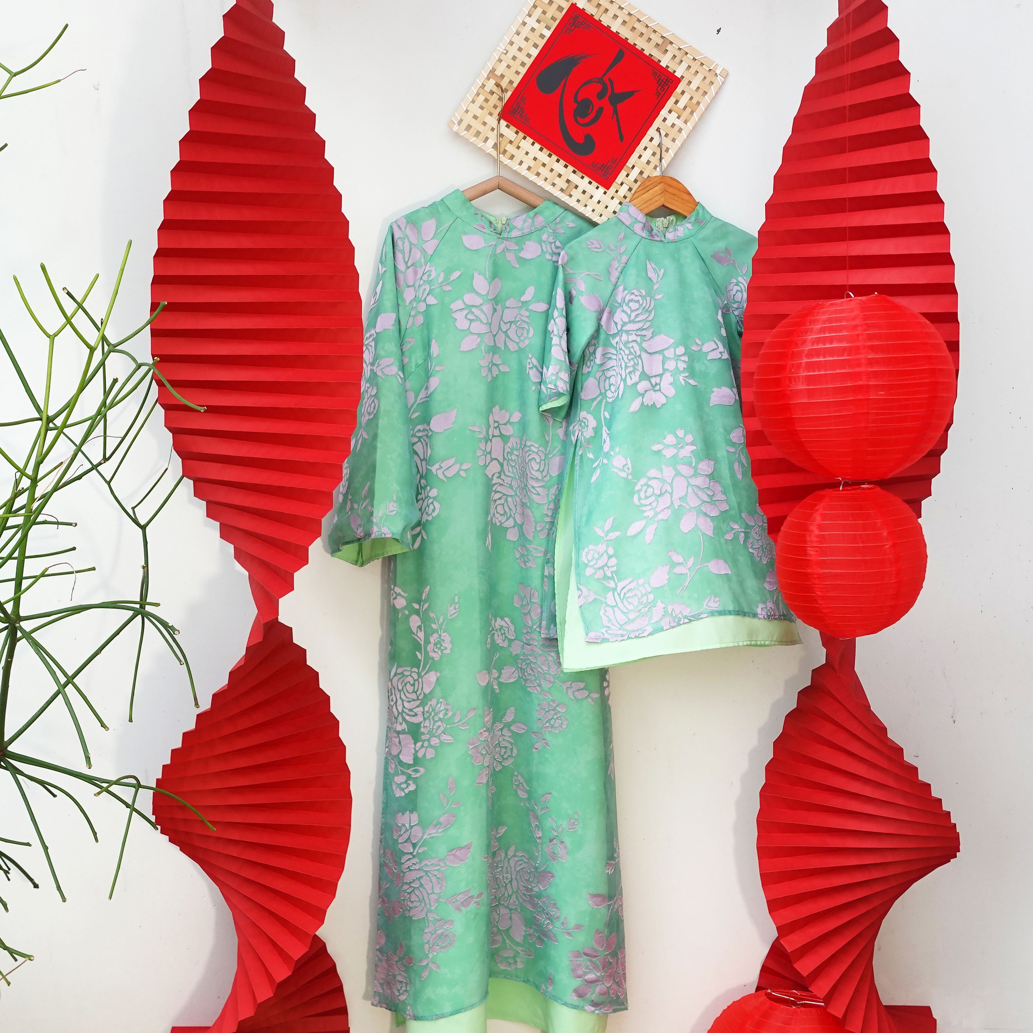 [🆕🇻🇳] Touch_Vietnam  -Touch chuyên thiết kế, sản xuất và bán sỉ, bán lẻ quần áo cao cấp trẻ em 🧑‍🧒❤️️👶⭐️ 𝑨́𝒐 𝒅𝒂̀𝒊 𝒕𝒐̛ 𝒓𝒂𝒚𝒐𝒏 𝑽𝒂̂𝒏 𝑺𝒖̛𝒐̛𝒏𝒈Xét về chất liệu thì đây là set áo dài nhẹ nhàng bay bổng nhất, chất liệu rayon mềm mướt tạo độ rũ thướt tha cho tà áo dài , shares-0✔️ , likes-25❤️️ , date-2025-12-05 03:11:29🇻🇳🇻🇳🇻🇳📰🆕