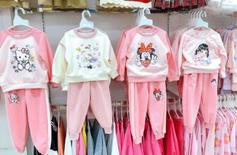 [🆕🇻🇳] Bắp Xinh Shop – Thời Trang Của Bé 🧑‍🧒❤️️👶⭐️ Mẫu bộ nỉ bé gái hồng hồng xinh yêuMẫu bộ chất liệu nỉ ấm áp, màu hồng baby nhẹ nhàng, hình các nhân vật dễ thương.
Size cho bé 1-8 tuổi
Hàng có sẵn tại c , shares-0✔️ , likes-3❤️️ , date-2025-12-04 02:12:58🇻🇳🇻🇳🇻🇳📰🆕