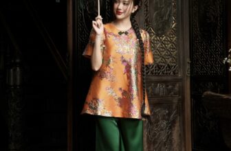 [🆕🇻🇳] The Kat House  – Cửa hàng quần áo nữ 👕 Top1Fashion 👗  Áo gấm Điềm Thụy – The Kat gửi nàng chút sắc xuân nhẹ nhàngChất gấm hoa nổi nhẹ óng ánh dưới nắng, mang trọn tinh thần Tết xưa nhưng được The Kat tinh c , shares-1✔️ , likes-6❤️️ , date-2025-12-04 22:54:37🇻🇳🇻🇳🇻🇳📰🆕