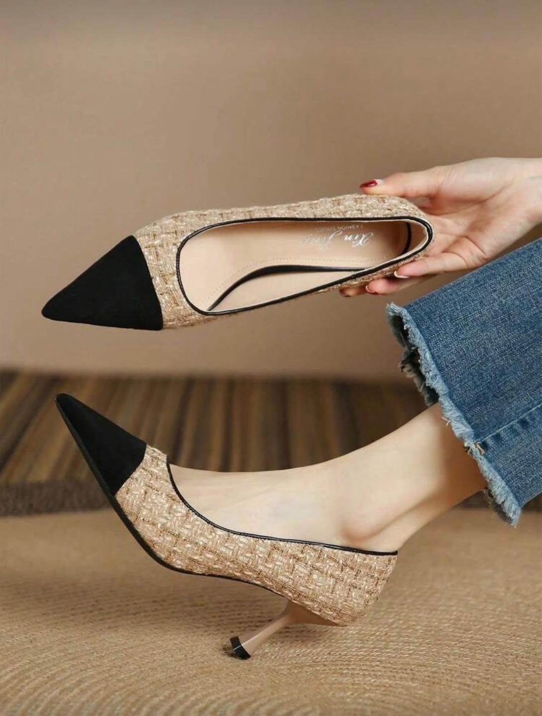 [???]  Bông Tôm clothing shop – Chuyên cung cấp sỉ,lẻ hàng quảng châu  ?‍?❤️️?⭐️  Post tổng hợp phụ kiện khăn cho mùa gió rét về.Đi đường cũng cần có khăn cho bé nha mẹ ơi. Phụ kiện khăn cho ngày lạnhHàng có sẵn ạIb shop để tư  , shares-2✔️ , likes-0❤️️ , date-2025-12-06 21:36:37????????