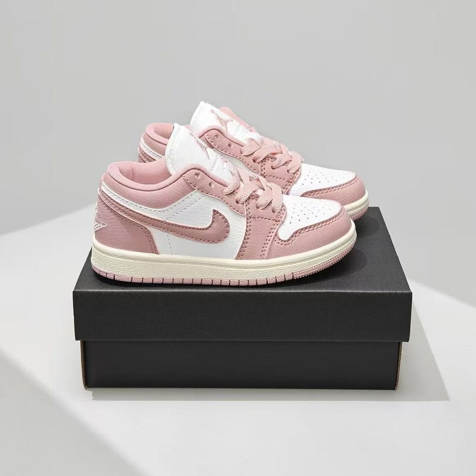 [🆕🇻🇳]  MYA Kids – Thiên đường mua sắm cho mẹ và bé! 🧑‍🧒❤️️👶⭐️ Cuối năm hãng #sale giày J D rẻ lắm Ba Mẹ ạ
Ba mẹ lựa giày cho bé đi tết thôi ạ
Mẫu J D lên chân đẹp và dễ phối đồ lắm ạSize 24-37 ạTham gia Group săn , shares-0✔️ , likes-3❤️️ , date-2025-12-07 18:33:39🇻🇳🇻🇳🇻🇳📰🆕