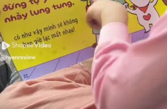 [🧸️🇻🇳] MUKI Sản phẩm chất lượng cho bé – Tiệm sách và Đồ chơi 📚 Top1Toys 🧸️  Con đừng đi theo người lạ
Con đừng ăn kẹo
Con đừng xem tiviMẹ thường nói vậy nhưng con đâu hiểu, bởi bé 1 tuổi học mọi thứ qua hình ảnh lặp lại,
Thay vì  , shares-0✔️ , likes-3❤️️ , date-2025-12-04 23:39:15🇻🇳🇻🇳🇻🇳📰🆕