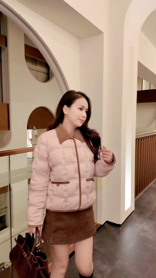 [🆕🇻🇳] Ha Le Nguyen – Authentic 👕 Top1Fashion 👗  Tối nay 8h gặp nhau tại live tiếp ạ ,
Đồ có sẵn nên ce mua j chốt lun na , số lượng k có nhiu ạ  , shares-0✔️ , likes-68❤️️ , date-2025-12-03 20:17:19🇻🇳🇻🇳🇻🇳📰🆕