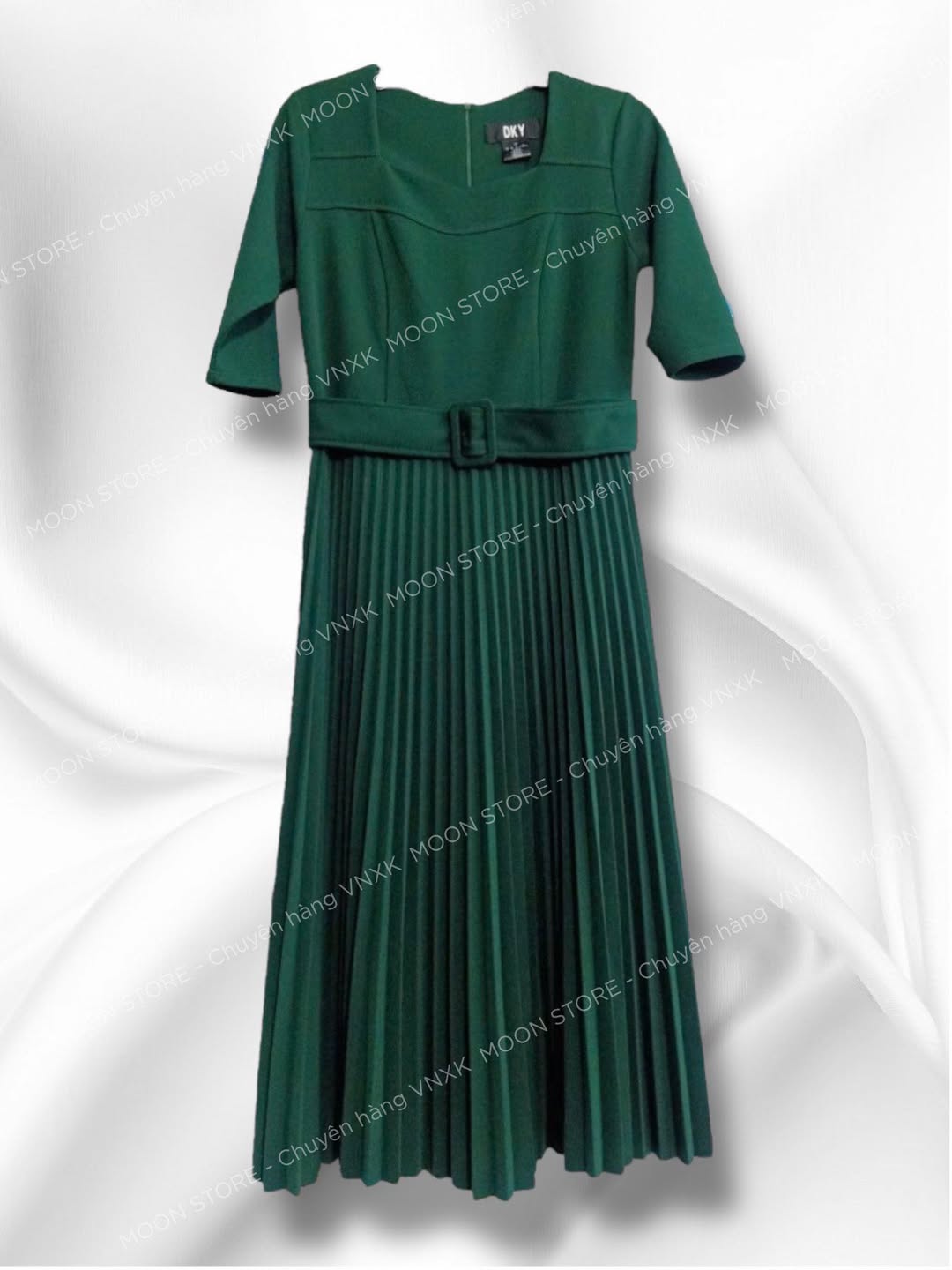 [🆕🇻🇳] The Sunshine – Only Authentic 👕 Top1Fashion 👗  Tee ACG – hàng mẫu mỗi màu một chiếc
Sale rẻ cho các chiến hữu – 350k
Logo ACG thêu tay , chất cottong vừa phải.Xs (âu)
Nữ Nam mặc đc – Nữ < 60kg ; Na , shares-0✔️ , likes-1❤️️ , date-2025-12-07 01:04:57🇻🇳🇻🇳🇻🇳📰🆕