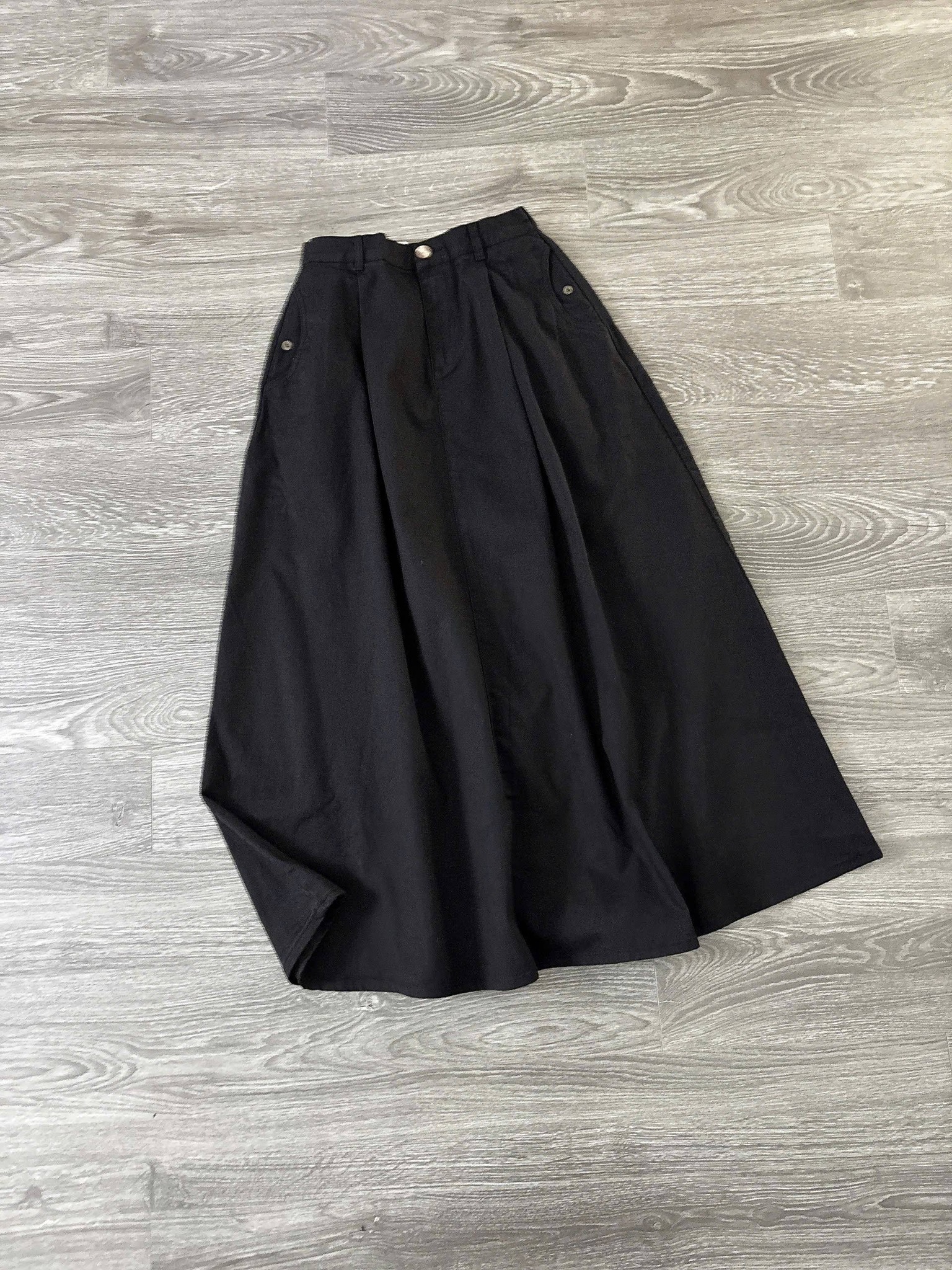 [🆕🇻🇳] Dn Shop – Chuyên hàng Việt Nam xuất khẩu  👕 Top1Fashion 👗  Chân ái cho chị nào mê chân váy dài Nhìn là thấy xịn xò đẹp rồi nhé cả nhà ơi, cái chân váy nó nhẹ nhàng
Chân váy kaki U xịn, chất này thật sự vừa đứng fo , shares-0✔️ , likes-0❤️️ , date-2025-12-06 17:51:00🇻🇳🇻🇳🇻🇳📰🆕