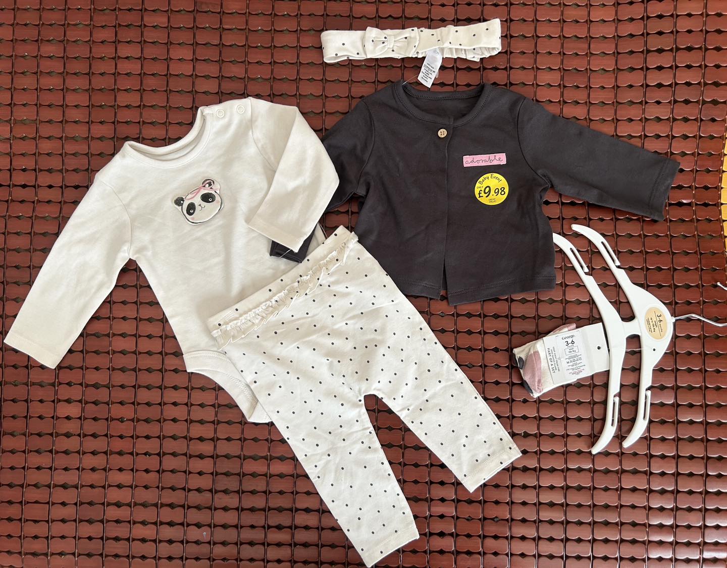 [🆕🇻🇳] Hồ Tuệ Lan Authentic – Nhận order, bán sẵn hàng baby 🧑‍🧒❤️️👶⭐️ Chỉ có George mới sale mấy set chất thế này!
Sz từ 3/6m – 2/3y, shares-0✔️ , likes-1❤️️ , date-2025-12-07 04:30:19🇻🇳🇻🇳🇻🇳📰🆕