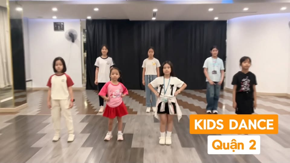 [🆕🇻🇳] ViVa Yoga & Fitness  🧘 Top1Yoga 🤸🏻‍♀️  KIDS DANCE – LỚP NHẢY DÀNH CHO BÉ – LIÊN TỤC KHAI GIẢNG KHÓA MỚI
Bé từ 5 tuổi đã có thể bắt đầu hành trình nhảy múa để rèn sức khỏe, tăng sự tự tin và học , shares-0✔️ , likes-60❤️️ , date-2025-12-06 02:01:20🇻🇳🇻🇳🇻🇳📰🆕