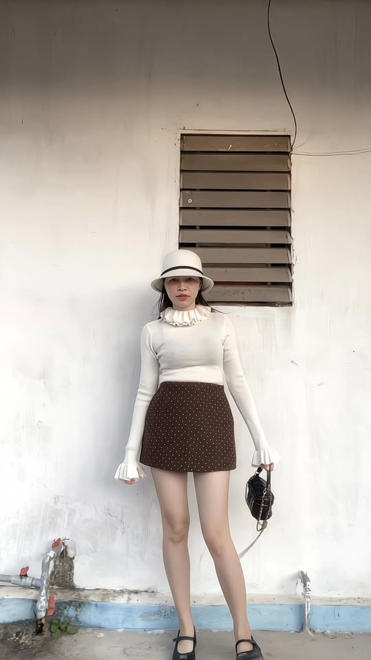 [🆕🇻🇳]  Tiệm Đồ Cô Mun (Comun) – chuyên đồ si xinh xắn cho các em bé 🧑‍🧒❤️️👶⭐️   𝐊𝐇𝐔𝐈 kiện váy len siêu phẩm / mềm ấm
Hàng siêu tuyển chọn / bao lỗi / chủ yếu như new , các mom yên tâm chốt đồ.
#Inb hoặc cmt chốt nhanh tay .
Korea  , shares-10✔️ , likes-17❤️️ , date-2025-12-06 03:01:18🇻🇳🇻🇳🇻🇳📰🆕