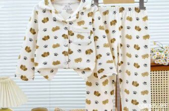 [🆕🇻🇳]  Shop mẹ Thỏ Đà Lạt- Chuyên quần áo trẻ em cao cấp 🧑‍🧒❤️️👶⭐️ Bộ pijama nhà e vẫn về liên tục ạ
Hàng quảng châu loại 1 ạ
#bopijama
#shopmethodalat
, shares-0✔️ , likes-26❤️️ , date-2025-12-05 15:53:03🇻🇳🇻🇳🇻🇳📰🆕
