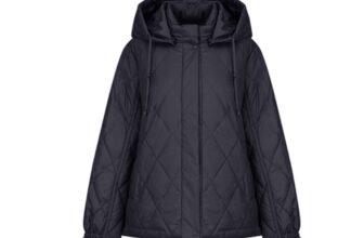 [🆕🇻🇳] TUẤN TÚ – Hàng Hiệu Xuất Khẩu  👕 Top1Fashion 👗  __Olivia Hassler 탈부착후드 패딩점퍼
Mẫu áo lông vũ   form gọn nhẹ mũ tháo rời vô cùng tiện lợi nhé các chị shop sẵn duy nhất 1 màu Tím than ạ
size : 95(M)
__ , shares-0✔️ , likes-8❤️️ , date-2025-12-06 03:11:36🇻🇳🇻🇳🇻🇳📰🆕