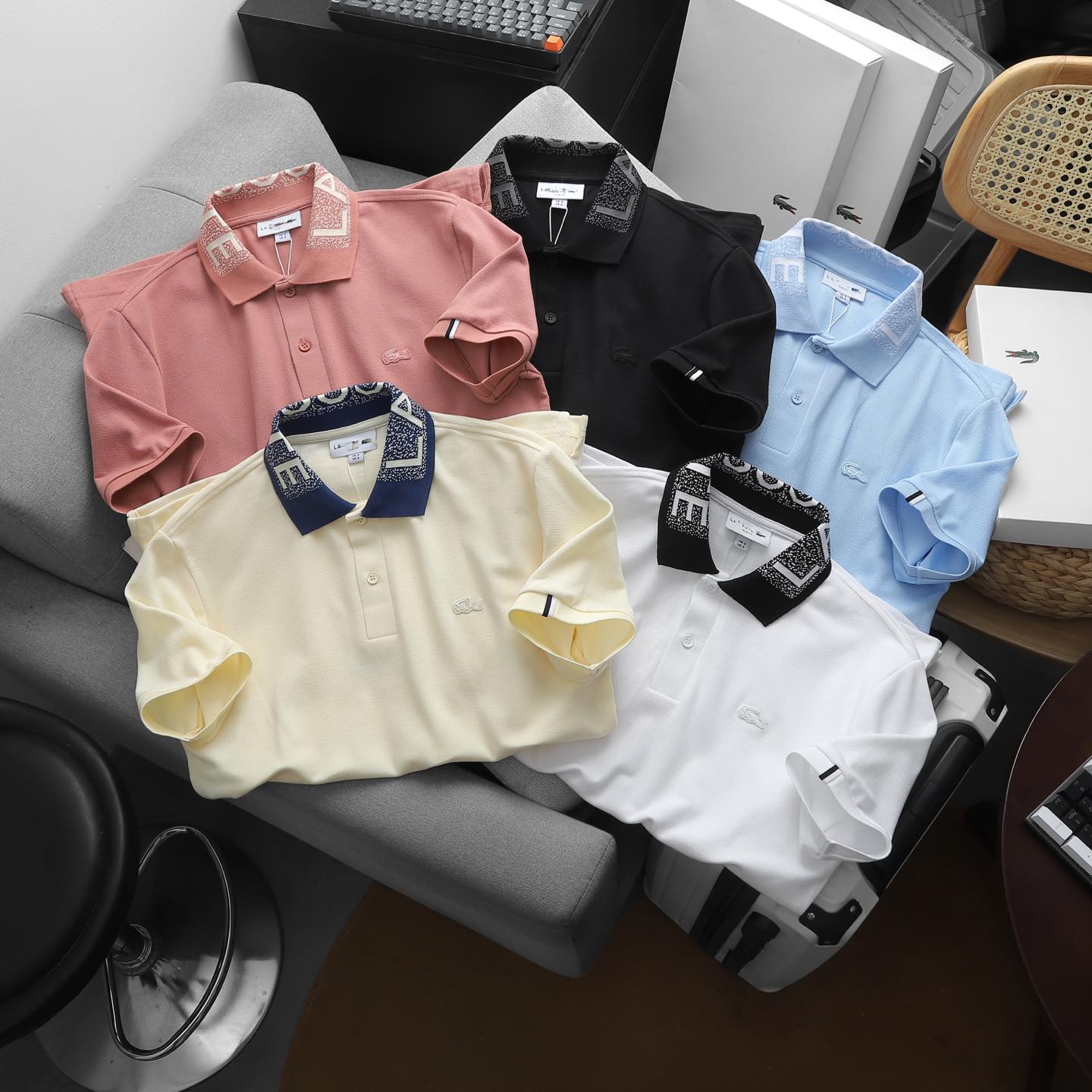 [🆕🇻🇳] Nhật Shop – Shop Quần áo Nam, VNXK , Đẹp Mỗi Ngày 👕 Top1Fashion 👗  New Polo LC lên kệ sale đồng giá  cho Ae sắm ạĐặc biệt mua 5 tặng 1 ạAe tranh thủ ghé cửa hàng lựa nhé
Cn1 : 49 Giải Phóng P4 Q TB
Cn2 : 108/32 Cộng  , shares-0✔️ , likes-4❤️️ , date-2025-12-08 17:05:38🇻🇳🇻🇳🇻🇳📰🆕