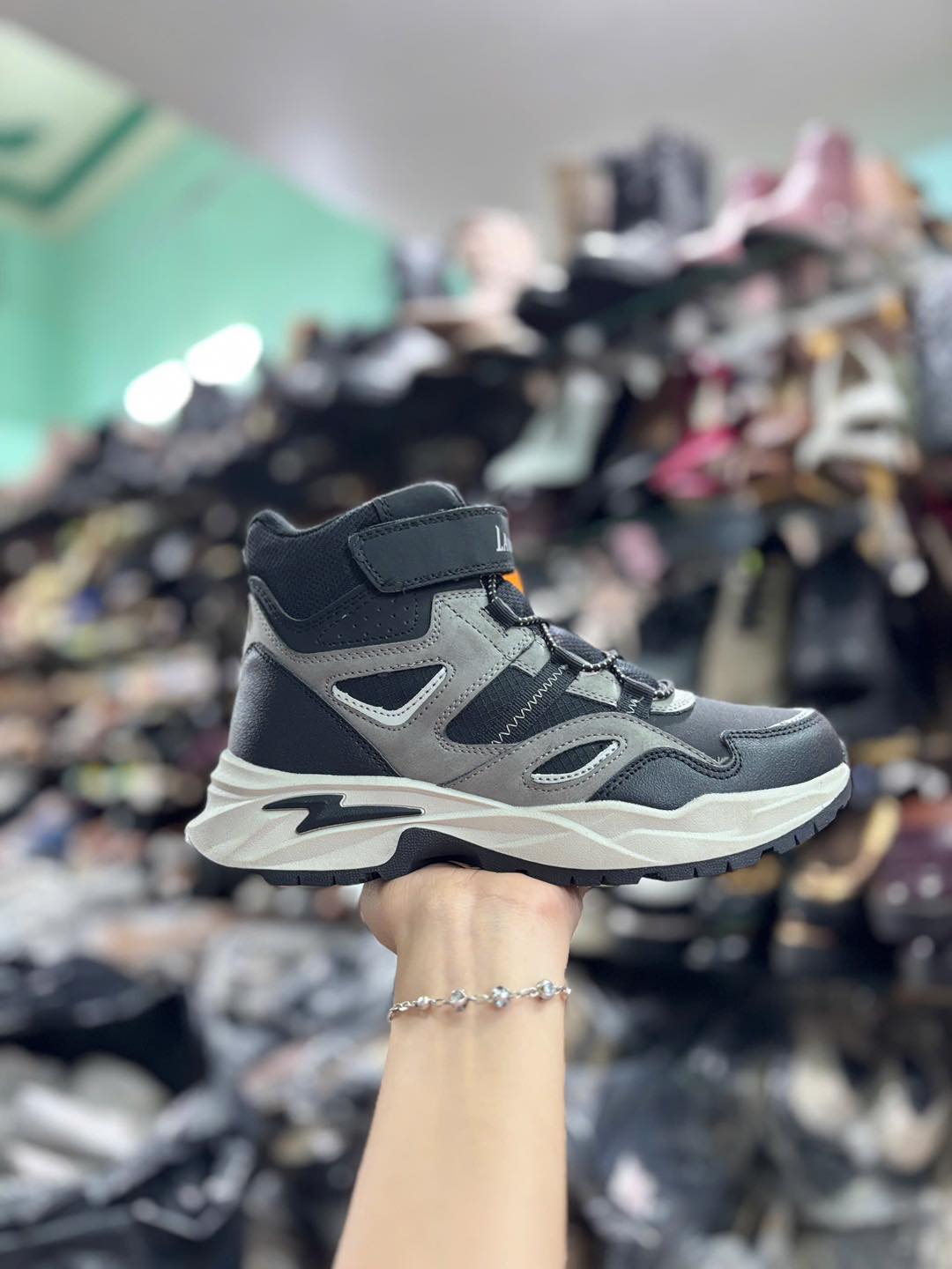 [🆕🇻🇳] Moon Moon Shop Giày VNXK – Bốt Big Size Giày Xuất Xịn – Giày Lạ VNXK 👕 Top1Fashion 👗  Xuất xịn
Sz 31-32-33-34 và 37-38-39
Siêu êm,siêu nhẹ ,quai dán tiện lợi
, shares-0✔️ , likes-12❤️️ , date-2025-12-08 16:28:21🇻🇳🇻🇳🇻🇳📰🆕